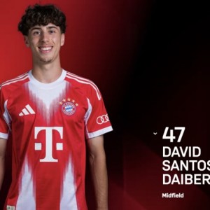 kaiyun.com-记者：19岁中场戴伯尔接近与拜仁续约，球员今夏可能被外租